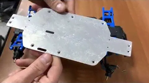 Как установить нижнюю дюралевую пластину усиления шасси на Remo Hobby Smax RH1631, RH1635 1/16